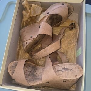 Lucky Brand Wedge Leather Sandals